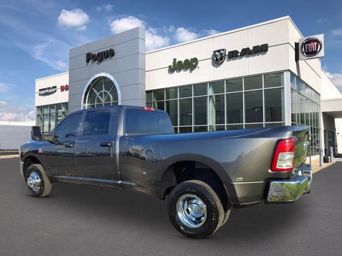 Used 2024 RAM 3500 Tradesman w/ Chrome Appearance Group AWD/4WD image 3