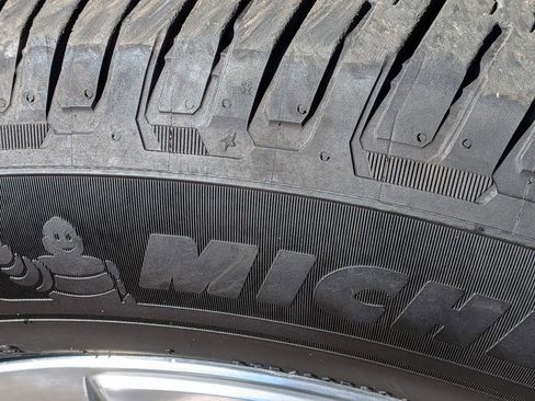 Used 2021 Chevrolet Silverado 1500 LTZ w/ Safety Package II image 11