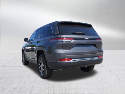 New 2025 Jeep Grand Cherokee Limited w/ Trailer Tow Package image 5