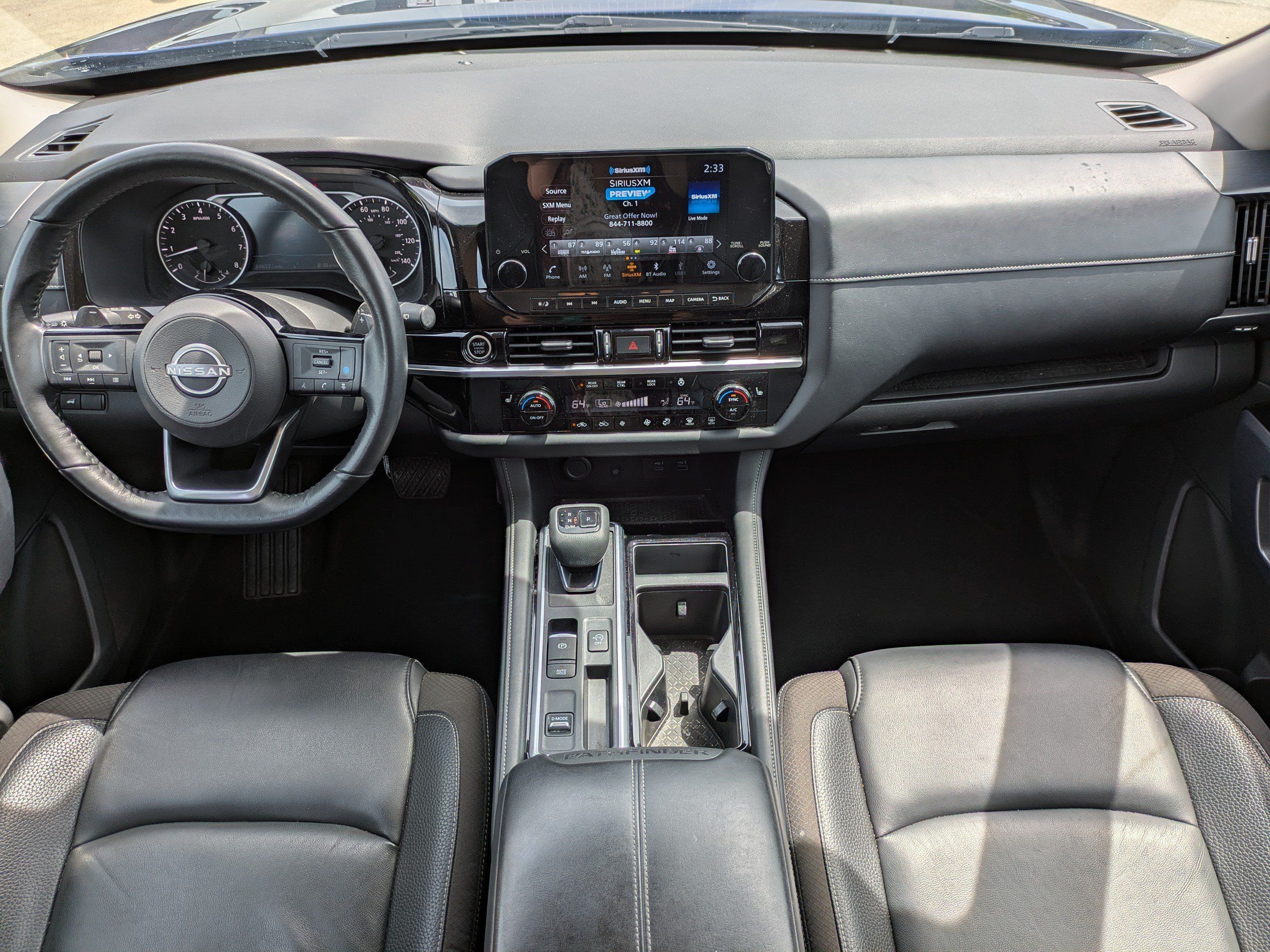 Used 2023 Nissan Pathfinder SL FWD image 18