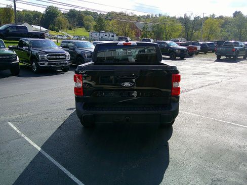 New 2025 Ford Maverick XL image 8