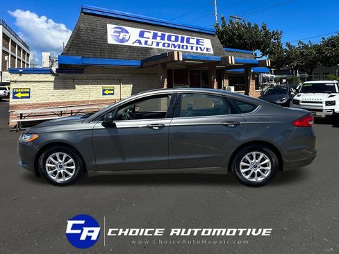 Used 2017 Ford Fusion S FWD image 3