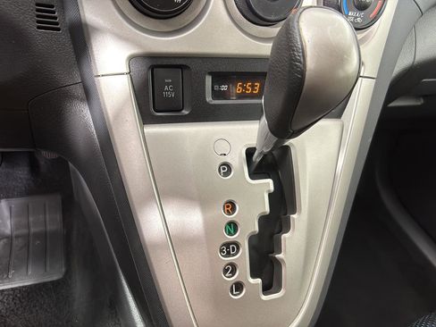 Used 2009 Toyota Matrix S AWD/4WD image 33