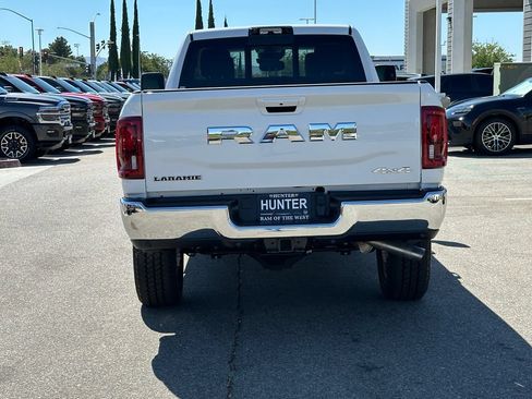 New 2026 RAM 2500 Laramie w/ Towing Technology Group AWD/4WD image 6