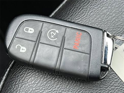 New 2025 Jeep Compass Limited image 28