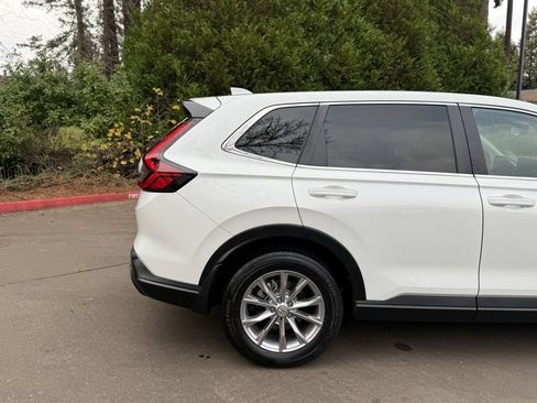 Used 2023 Honda CR-V EX image 15
