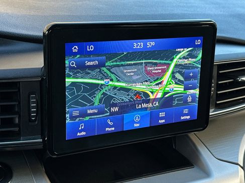 Used 2022 Ford Explorer XLT w/ Equipment Group 202A image 19