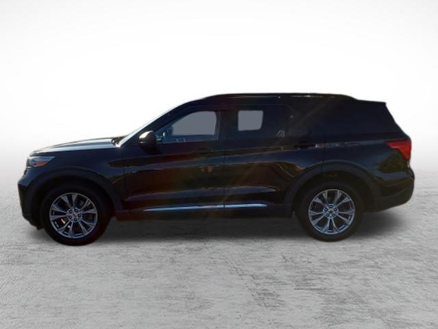 Used 2021 Ford Explorer XLT w/ Equipment Group 202A AWD/4WD image 8