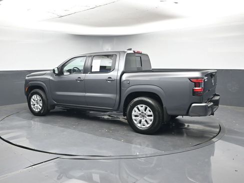 Used 2024 Nissan Frontier SV w/ SV Convenience Package image 3