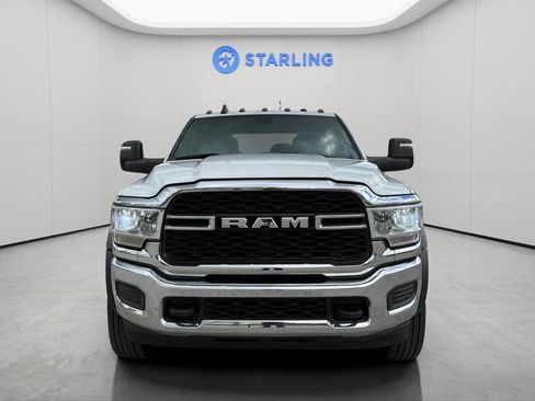 Used 2024 RAM 5500 Tradesman w/ Chrome Appearance Group AWD/4WD image 15