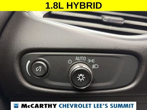 Used 2018 Chevrolet Malibu Hybrid w/ Driver Confidence Package FWD image 11