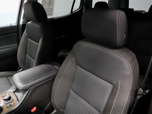 Used 2023 GMC Acadia SLE w/ Driver Convenience Package image 27