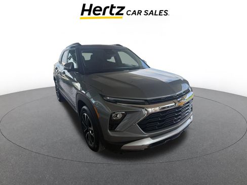 Used 2025 Chevrolet TrailBlazer LT image 1