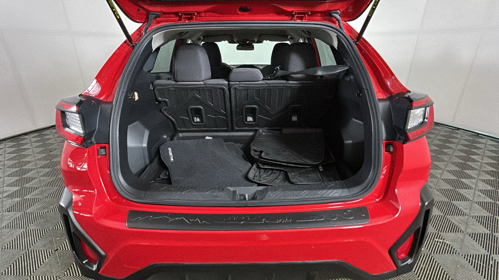 Used 2024 Subaru Crosstrek 2.0i AWD/4WD image 32