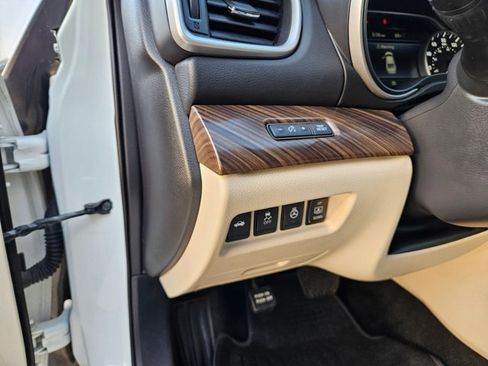 Used 2016 Nissan Maxima Platinum image 24