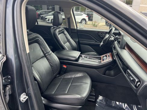 Used 2023 Lincoln Aviator Reserve w/ Equipment Group 201A AWD/4WD image 27