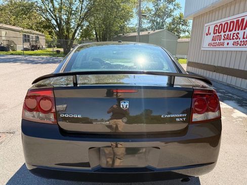 Used 2009 Dodge Charger SXT w/ Leather Interior Group RWD image 6