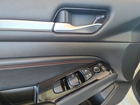 Used 2023 Nissan Altima 2.5 SR image 21