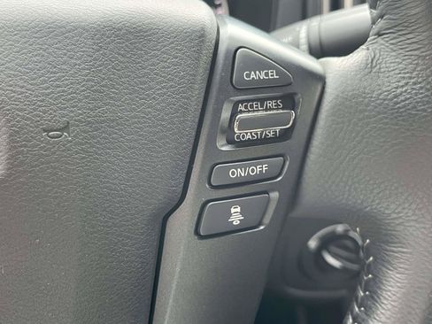 Used 2025 Nissan Frontier SV w/ SV Convenience Package AWD/4WD image 23