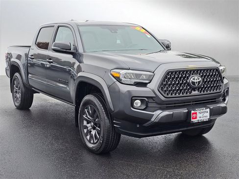 Used 2023 Toyota Tacoma Limited w/ Nightshade Package image 7