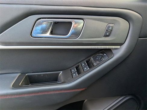 Used 2025 Ford Explorer ST-Line image 15
