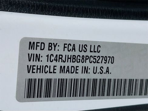 Used 2023 Jeep Grand Cherokee Limited image 29