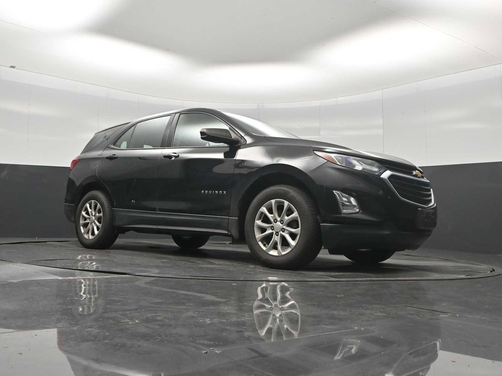 Used 2019 Chevrolet Equinox LS AWD/4WD image 17