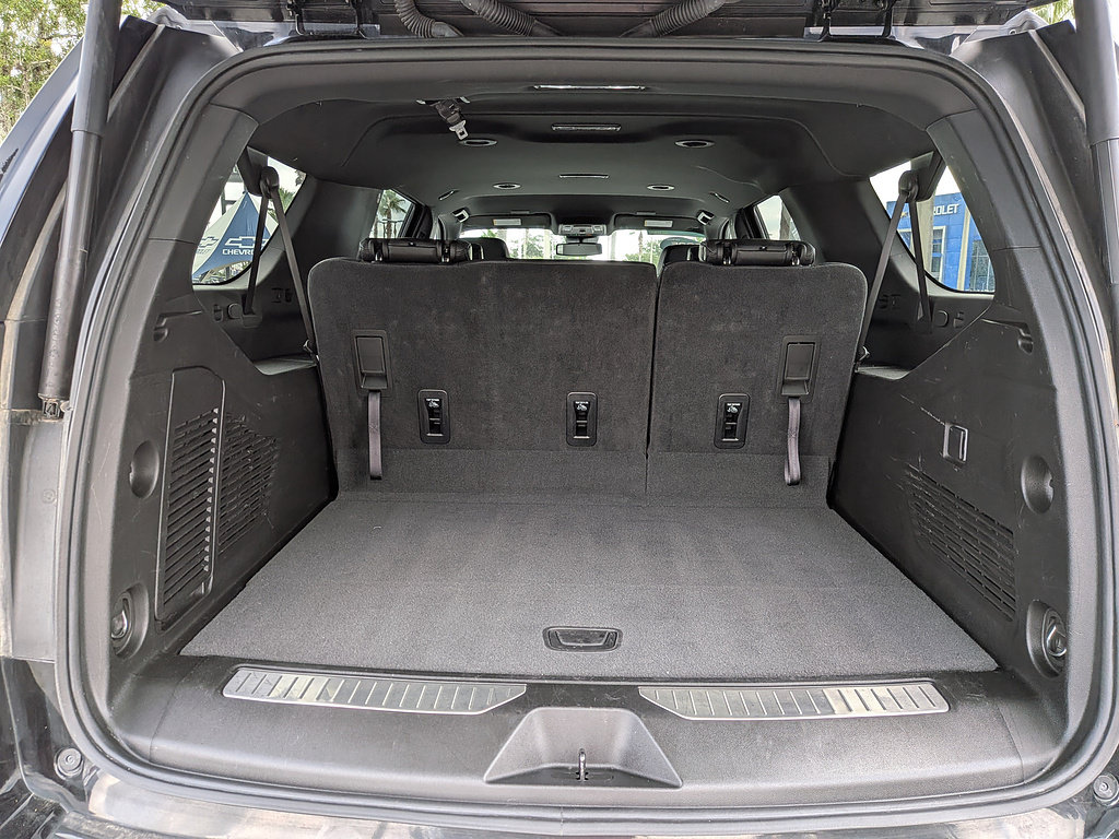 Certified 2025 Chevrolet Suburban Z71 AWD/4WD image 12