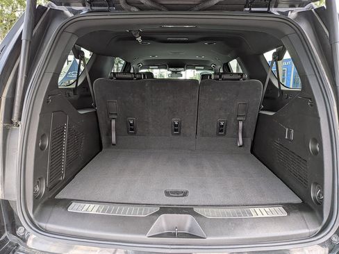 Certified 2025 Chevrolet Suburban Z71 AWD/4WD image 12