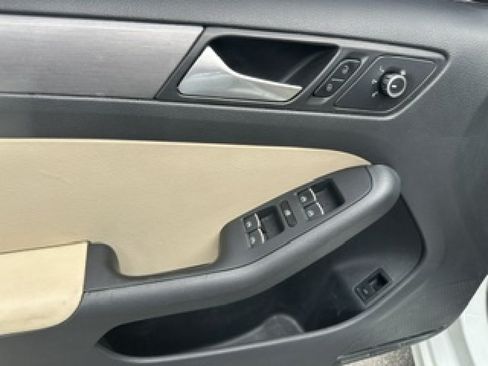 Used 2014 Volkswagen Jetta TDI FWD image 11