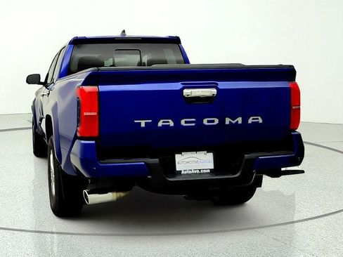 Used 2025 Toyota Tacoma Limited AWD/4WD image 6