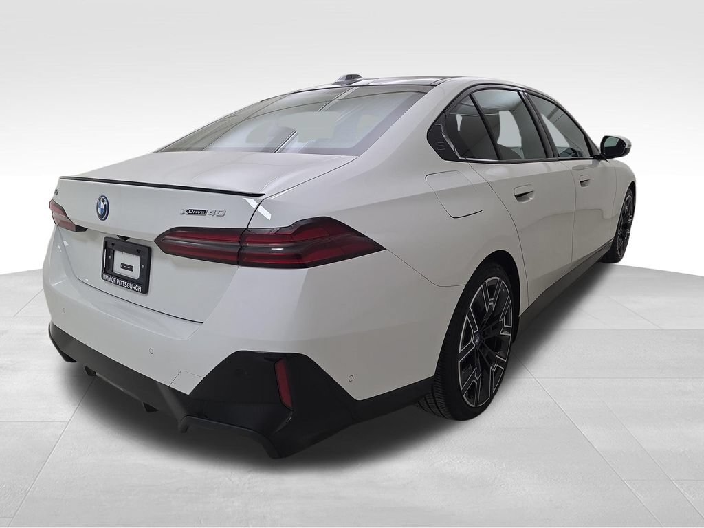 Certified 2025 BMW i5 M60 w/ M Sport Package AWD/4WD image 9