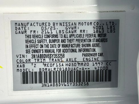 Used 2025 Nissan Sentra SR w/ Midnight Edition FWD image 33