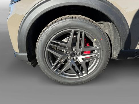 New 2026 Ford Explorer ST-Line w/ ST-Line Street Pack image 9