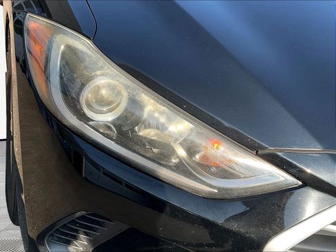 Used 2018 Hyundai Elantra SEL FWD image 30