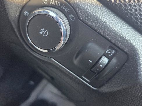 Used 2016 Chevrolet Cruze LT image 29