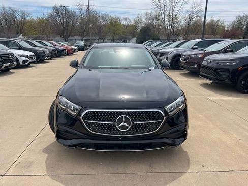 New 2026 Mercedes-Benz E 350 4MATIC Sedan image 2