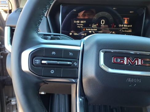Used 2025 GMC Terrain Elevation w/ Elevation Premium Package AWD/4WD image 9