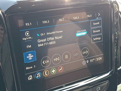 Used 2024 Chevrolet Traverse LT AWD/4WD image 16