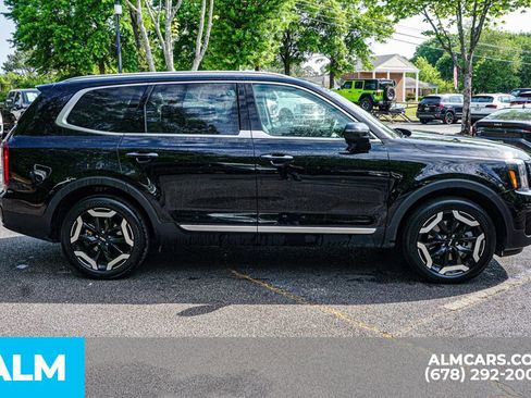 Used 2025 Kia Telluride S FWD image 9