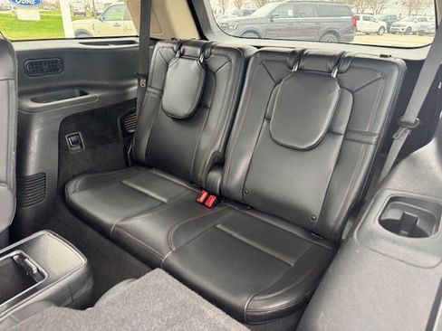Used 2021 Lincoln Aviator Grand Touring w/ Equipment Group 302A AWD/4WD image 32