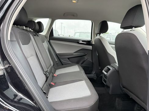 Used 2024 Volkswagen Taos S FWD image 15