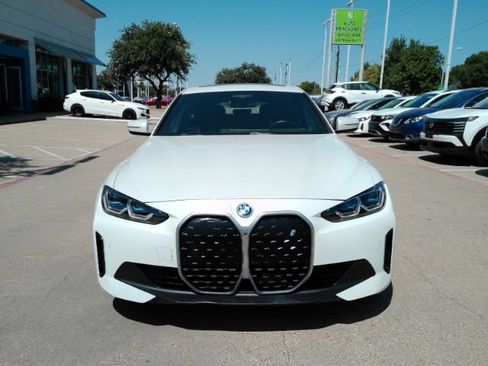 Used 2023 BMW i4 eDrive40 RWD image 2