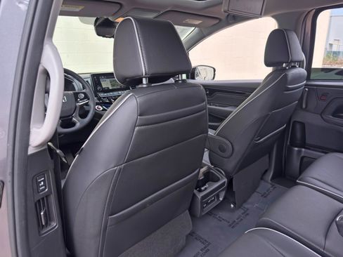 Used 2024 Honda Odyssey Elite image 39