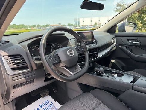 Used 2025 Nissan Rogue SV FWD image 52