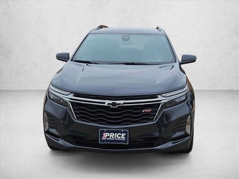 Used 2023 Chevrolet Equinox RS FWD image 2