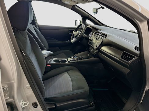Used 2018 Nissan Leaf SV image 32