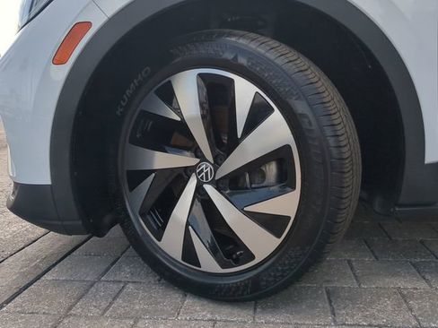 Certified 2021 Volkswagen ID.4 Pro S w/ Gradient Package image 35