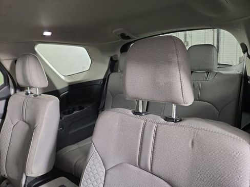 Used 2023 Honda Pilot LX image 16