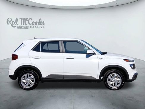 New 2025 Hyundai Venue SE image 6